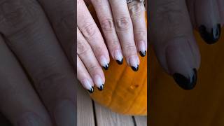 Doing a quickie Halloween black heart tips manicure 🖤 💅🏼