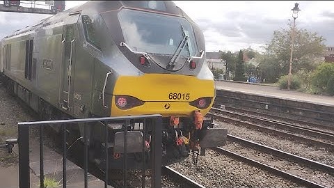 Mk3 Chiltern Class 68 Set Departs Leamington Spa! GOSH THEY ARE LOUD