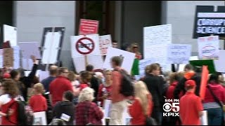 Doctors Weigh In On Battle Over Vaccines