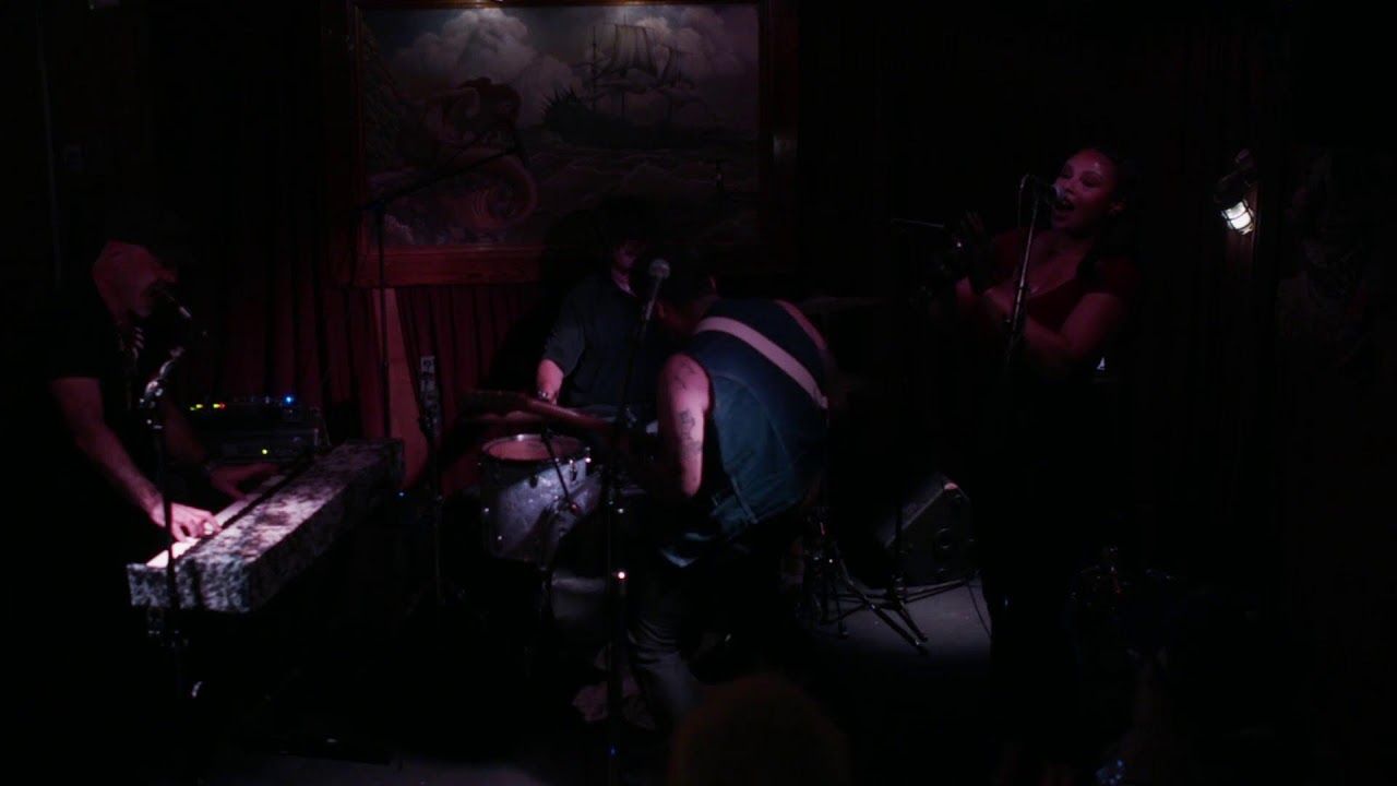 The Jungo Swank live at The Redwood Bar - YouTube
