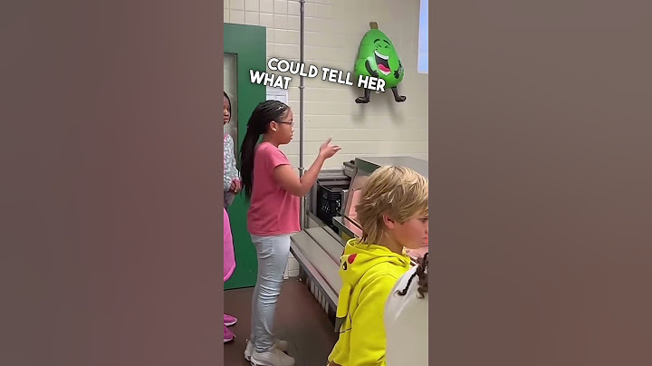 Students Learned Sign Language To Help Their Deaf Cafeteria Worker ❤️