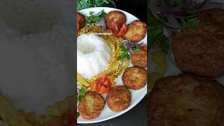 PATATES KIZARTMA ve PİLAV EŞLİĞİNDE TAVUK KÖFTESİ Tavuk kıyması - köftesi nasıl yapılır KANALIMDA