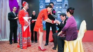 难得一见的身穿着传统中国礼服进行拜见和敬茶仪式 | 由多伦多婚庆司仪阿东哥主持