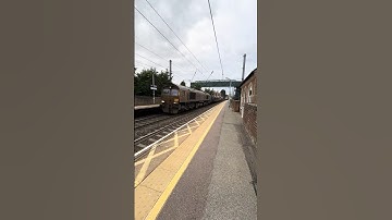 66756 66701 Entering Stowmarket D.G.L 05/11/2025 #class66 #gbrf