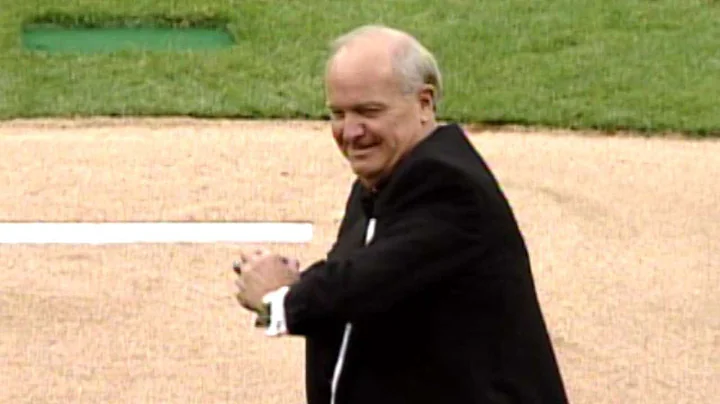 Niehaus throws first pitch at Safeco opener