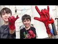 The Amazing Spider-man 2 Mega Blaster Web Shooter and Glove with Robert-Andre and William-Haik!