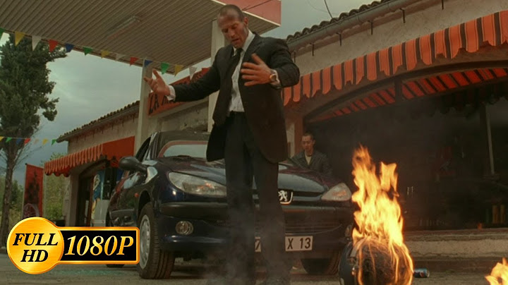 Bandits blew up Jason Statham's BMW, he came back and destroyed them / The Transporter (2002)