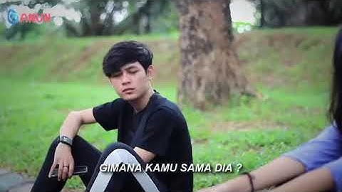 |Kau sia siakan aku yang tulus mencintaimu demi seorang yg kau dekati|