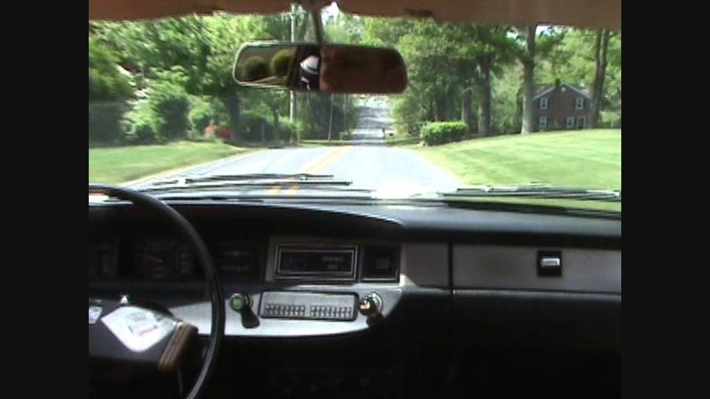 1976 Datsun B210   In Action!