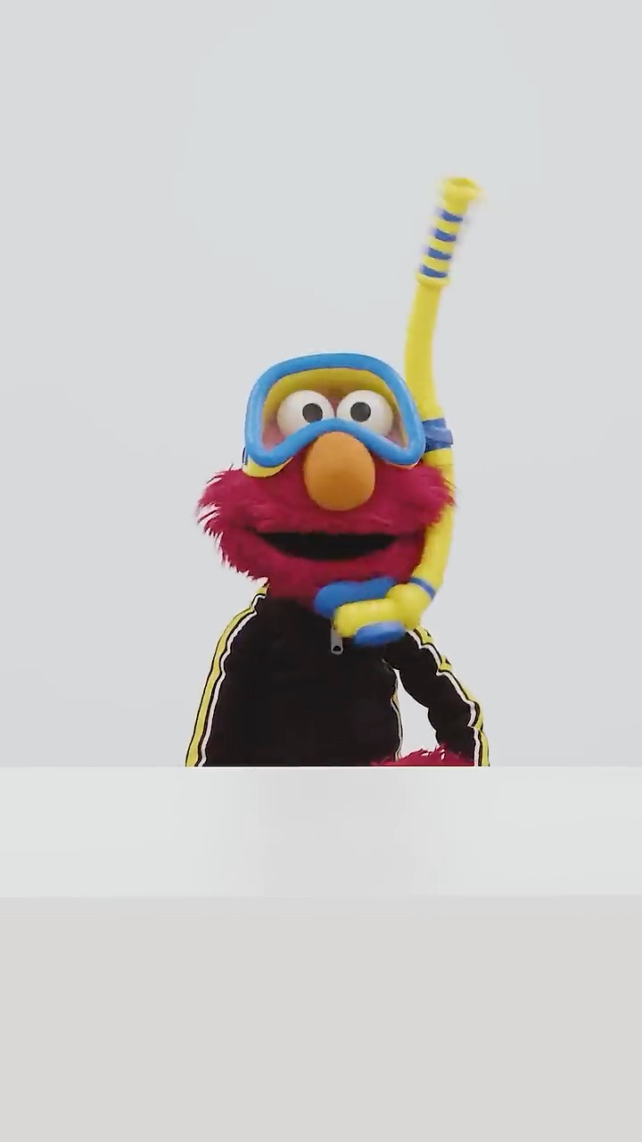 Elmo Moves Like a Sea Creature! #sesamestreet
