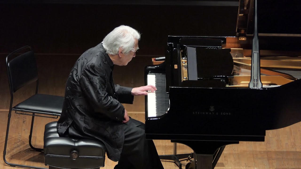 舘野泉ピアノリサイタル Izumi Tateno - YouTube