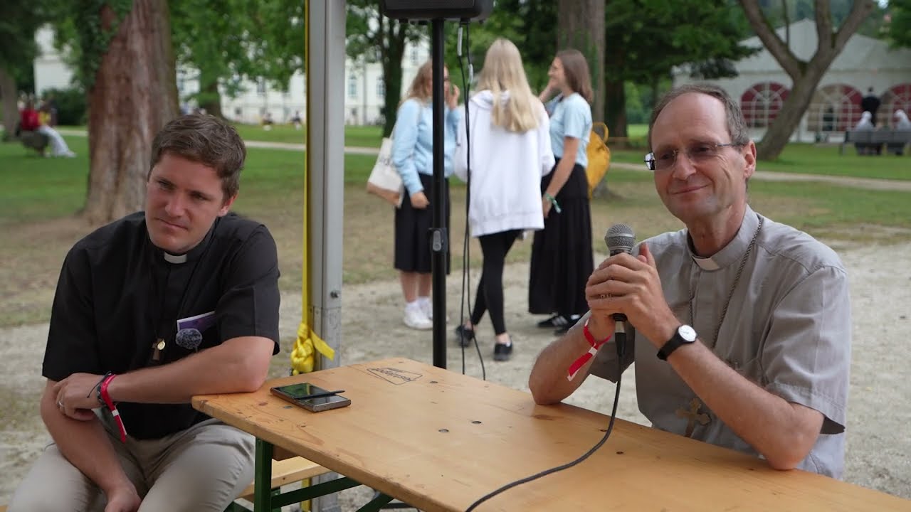 Don Rupi wills wissen | Jugendbischof Stephan Turnovszky