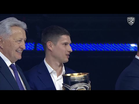Vadim Shipachyov wins KHL Top Scorer Award for 2020/2021 season