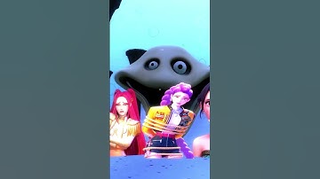 Hungry Cat Trying to Catch Rumi, Zoey and Mira #shorts