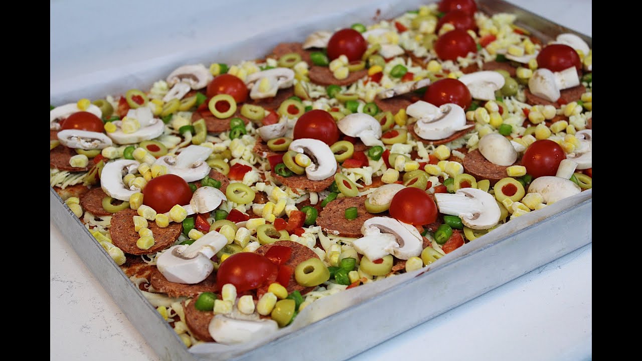 Evinde Ekmeği Olan Herkes Yapabilir ????  İster Kahvaltıda İster Akşam Yemeğinde Nefis Pizza Tarifi ????