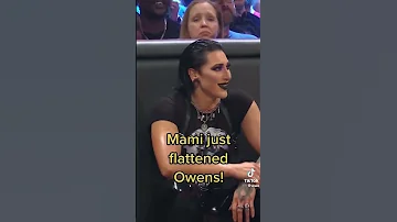 امراه تضرب رجل في Wwe 
