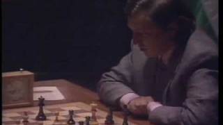 Karpov vs. Kasparov 1987 Colorized - 9GAG