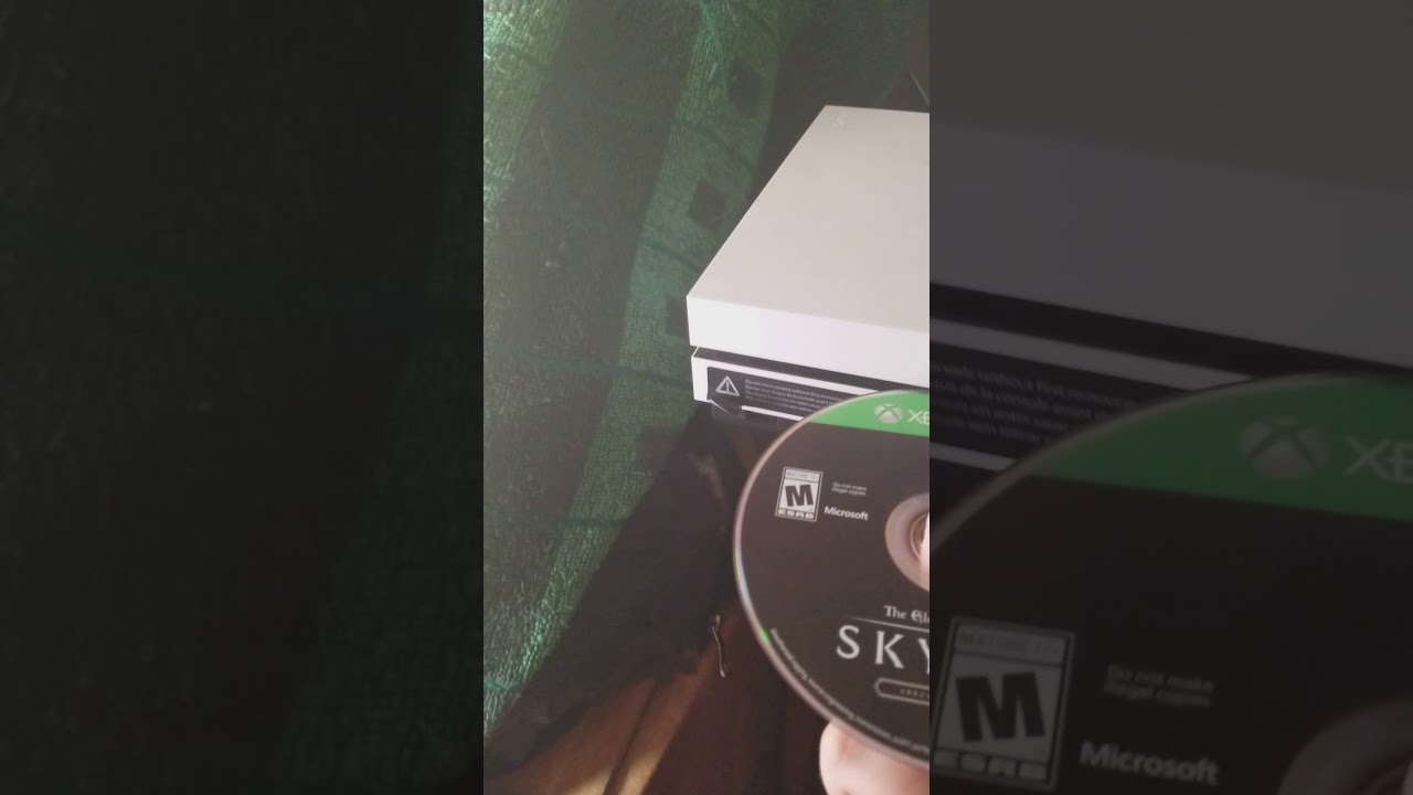 how to clean your xbox one disc drive how to clean your xbox one disc drive