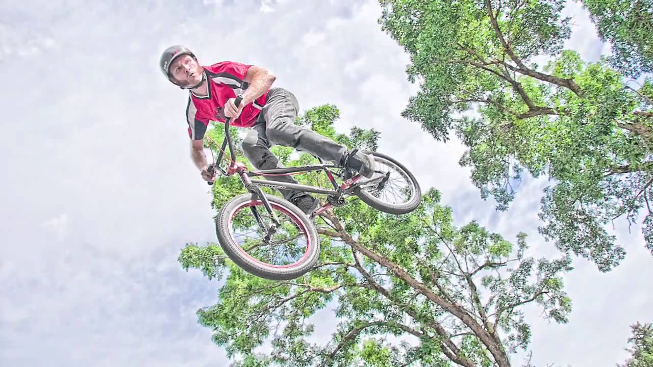 MONSTER ENERGY DRINK BMX STUNT TEAM YouTube monster-energy-drink-bmx-stunt-team-youtube