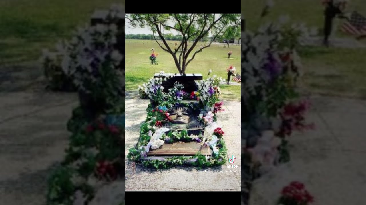Selena S Gravesite Has Changed Over The Years