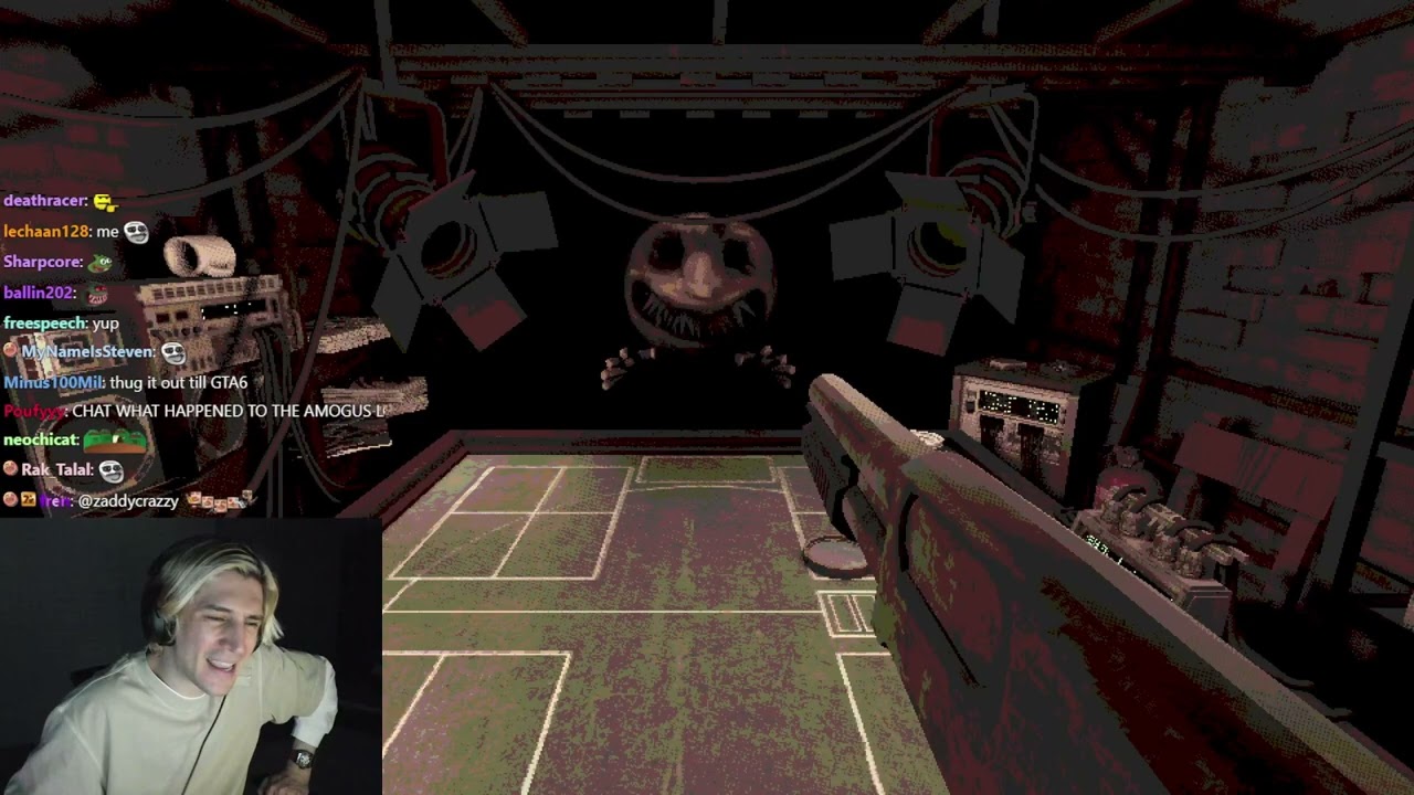 xQc играет в рулетку с картечью