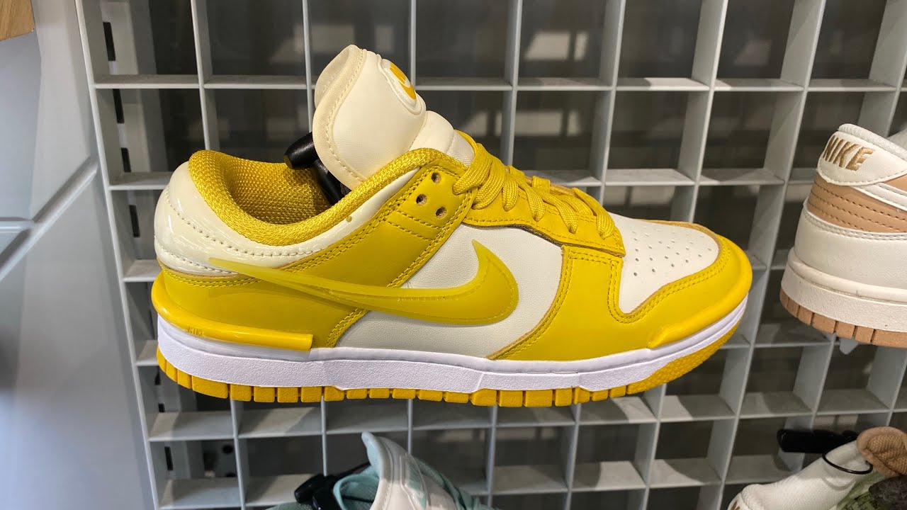 ☆人気☆【NIKE】☆NIKE DUNK LOW VIVID SULFUR(W)☆22-26cm☆ hq720.jpg?sqp=-