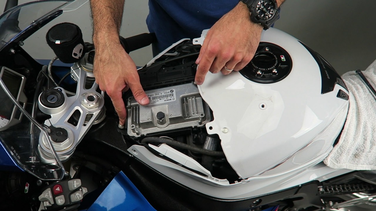 How to Install a Sprint Filter P08 Air Filter on a BMW S1000RR