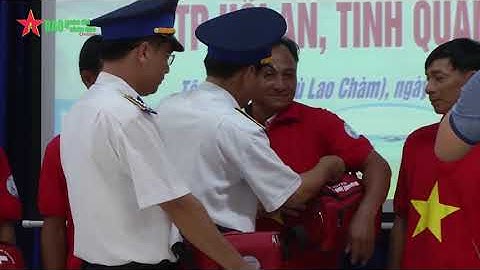 Vùng Cảnh sát biển 2 đồng hành cùng ngư dân vươn khơi, bám biển