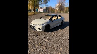 Металлическая модель авто Toyota Camry 3.5