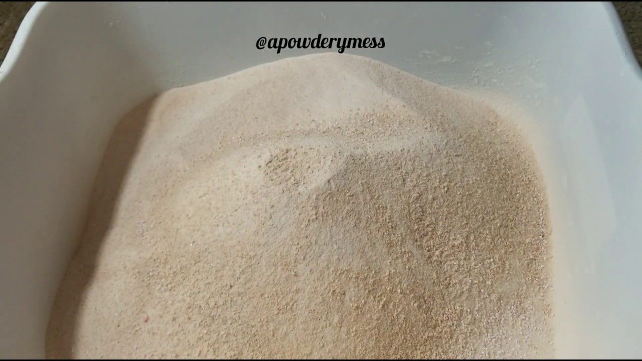 Sifting, sifting, sifting | 3 different powders.