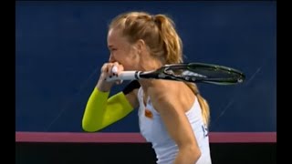 Tennis Player Can't Stop Laughing at the Opposite Players Mistake