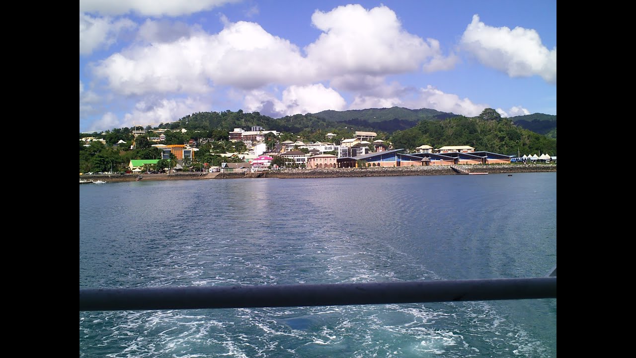 traversée en barge grande terre à petite terre Mayotte