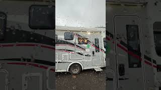 This wind is so strong, I thought there was an earthquake! #RV #RVTravel #RVLifestyle #RVRental