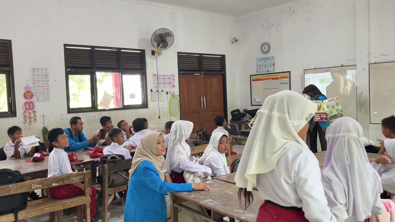 Praktek mengajar mata kuliah pengembangan pembelajaran pkn Sd