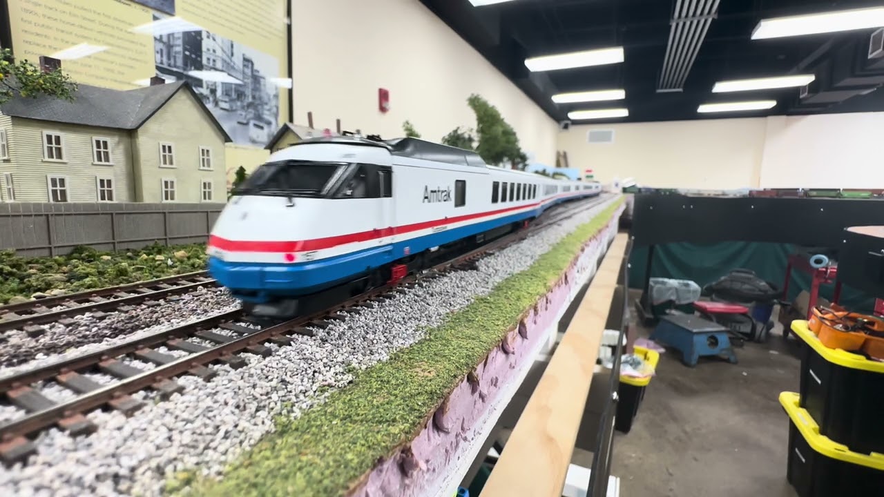 Rapido HO RTL Turboliner Coach Amtrak AMTK #187 25105