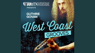 Video thumbnail of "Guthrie Govan - Jelly Bean"