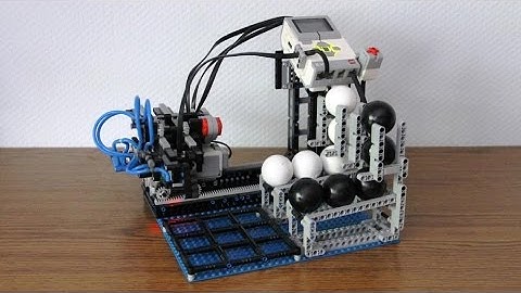 LEGO MINDSTORMS EV3 Tic-tac-toe robot