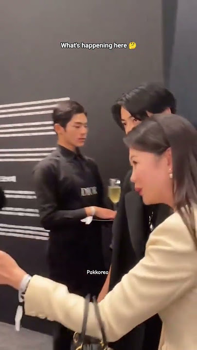 1016 what's happening here 🤔#chaeunwoo #kpop #aroha