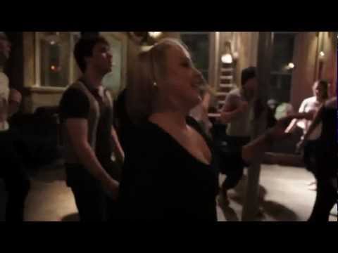 BOBBI LYNN-EARTHQUAKE