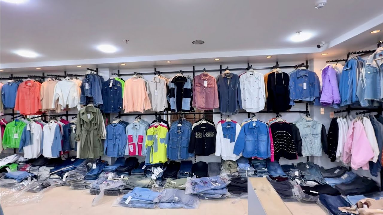 50ج بس تصفيات مكتب كل يوم جينز😍والعروض شغاله من دلوقتى❤️