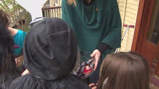 Chicago releases Halloween plan allowing trick-or-treating with some COVID-19 restrictions