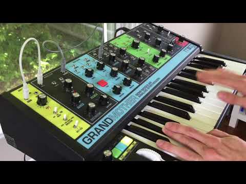 Moog Grandmother - Demo 1 | 3 Oscillators