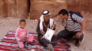 Petra Bedouin Singing And Playing The Rababa! - البدو في البتراء يعزفون الربابة