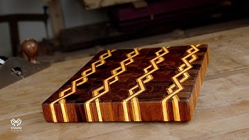 Handgemachtes Stirnholz-Schneidebrett mit Diamantmuster