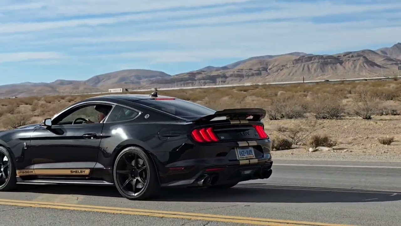 Mustang Shelby Cobra Hertz Special Edition GT500-H (+900 hp) - Regular GT500 has 760 hp.