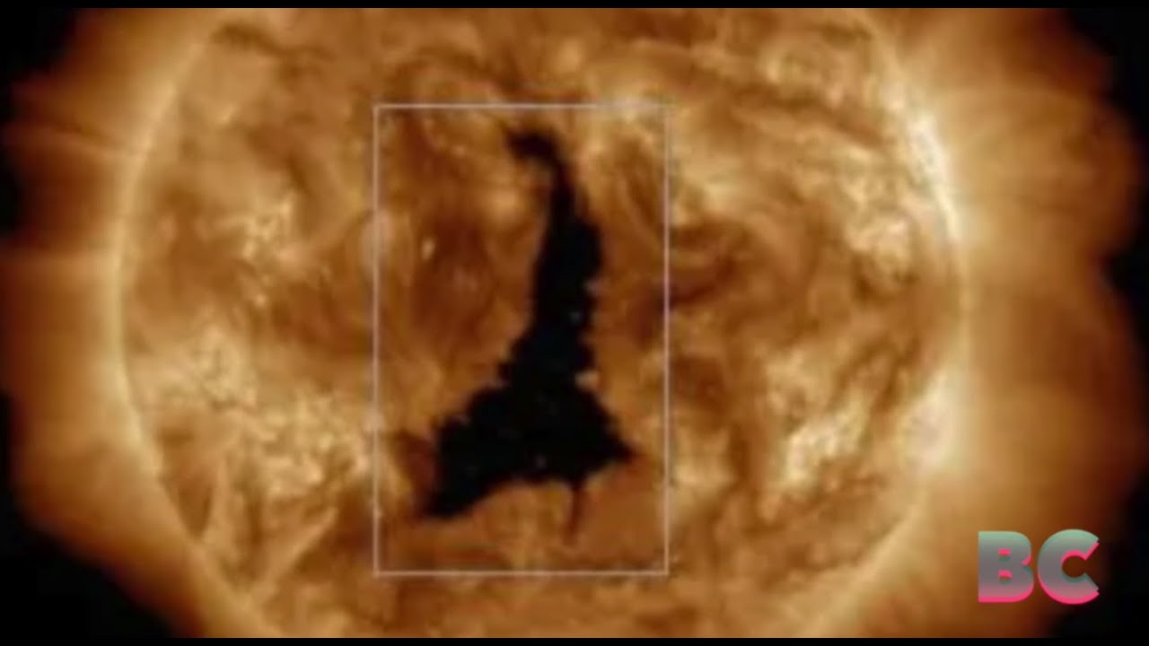 Geomagnetic storm likely to impact Earth through Tuesday - YouTube