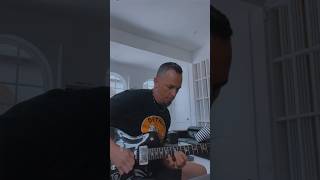 Mark Tremonti playing “Fable of the Silent Son” guitar solo 🎸🤘 #marktremonti #alterbridge #guitar