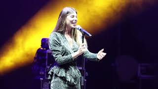 Bianca Atzei ora esisti solo tu live un mondo di solidarietà arena flegrea 19/09/20