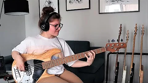 Sabrina Claudio - Wait (Bass Cover by juliaplaysgroove)