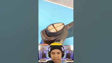 a clever way to attach the shaft to the axe so it doesn